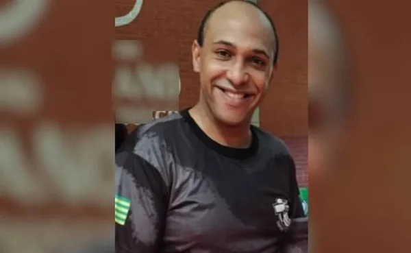 Imagem colorida do professor Pedro Leandro Castro Pereira Araújo, suspeito de estuprar alunos em colégio de Anápolis, em Goiás