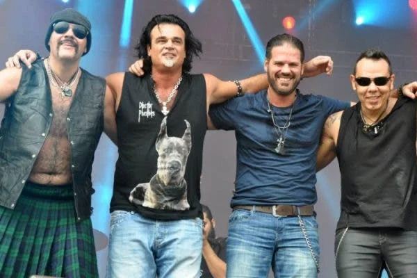 Médicos da Prevent Senior tinham que cantar hino composto por banda de rock dos donos, diz advogada