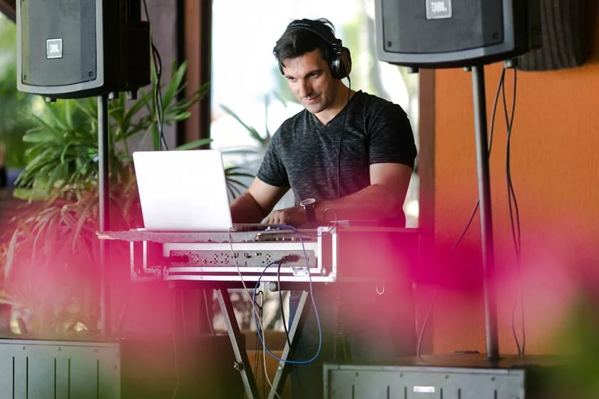 Dj Haas Dj Haas