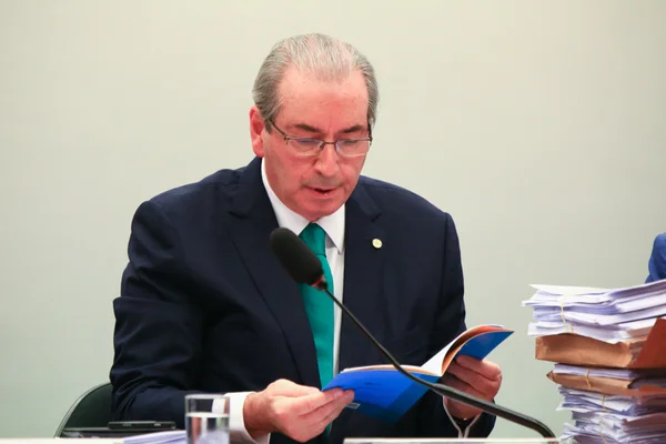 Jornalistas lançam biografia não autorizada de Eduardo Cunha