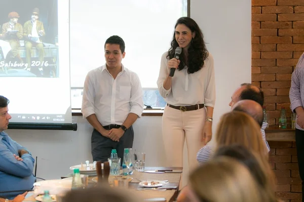 Erick Sadao e Paola Mansur Erick Sadao e Paola Mansur