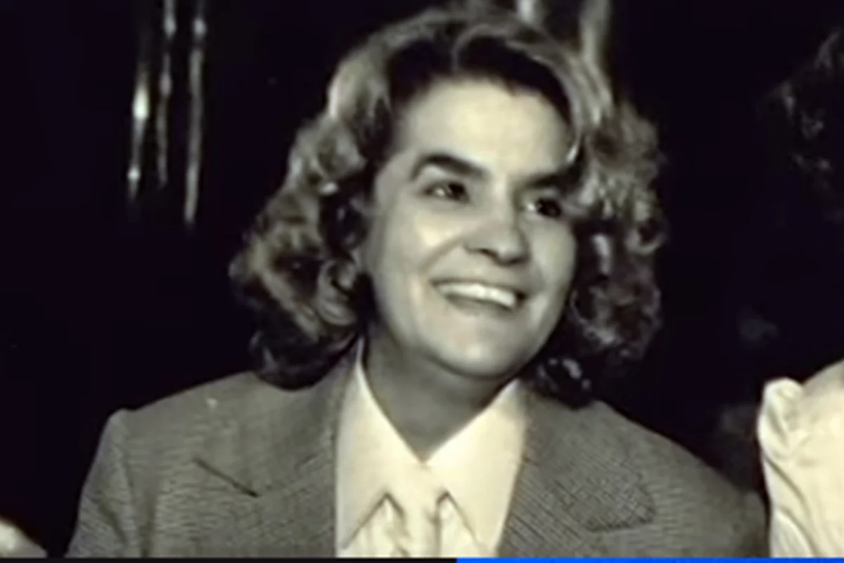Cassandra Rios (1932-2002) Cassandra Rios (1932-2002)