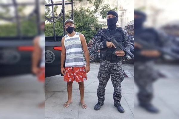 Duas crianças são internadas após ataque de pit-bulls no Rio