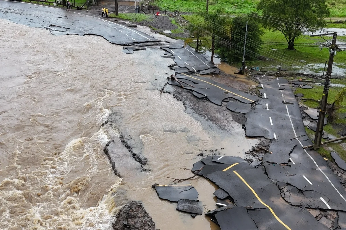 Temporal deixa estragos em Flores da Cunha Temporal deixa estragos em Flores da Cunha