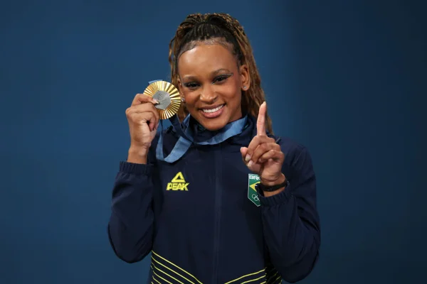Imagem colorida de Rebeca Andrade
