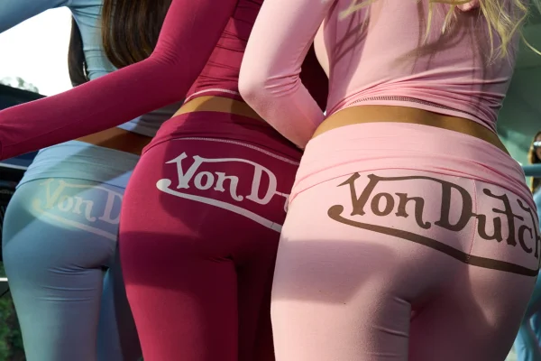 Campanha Von Dutch. foto com cor - Metrópoles