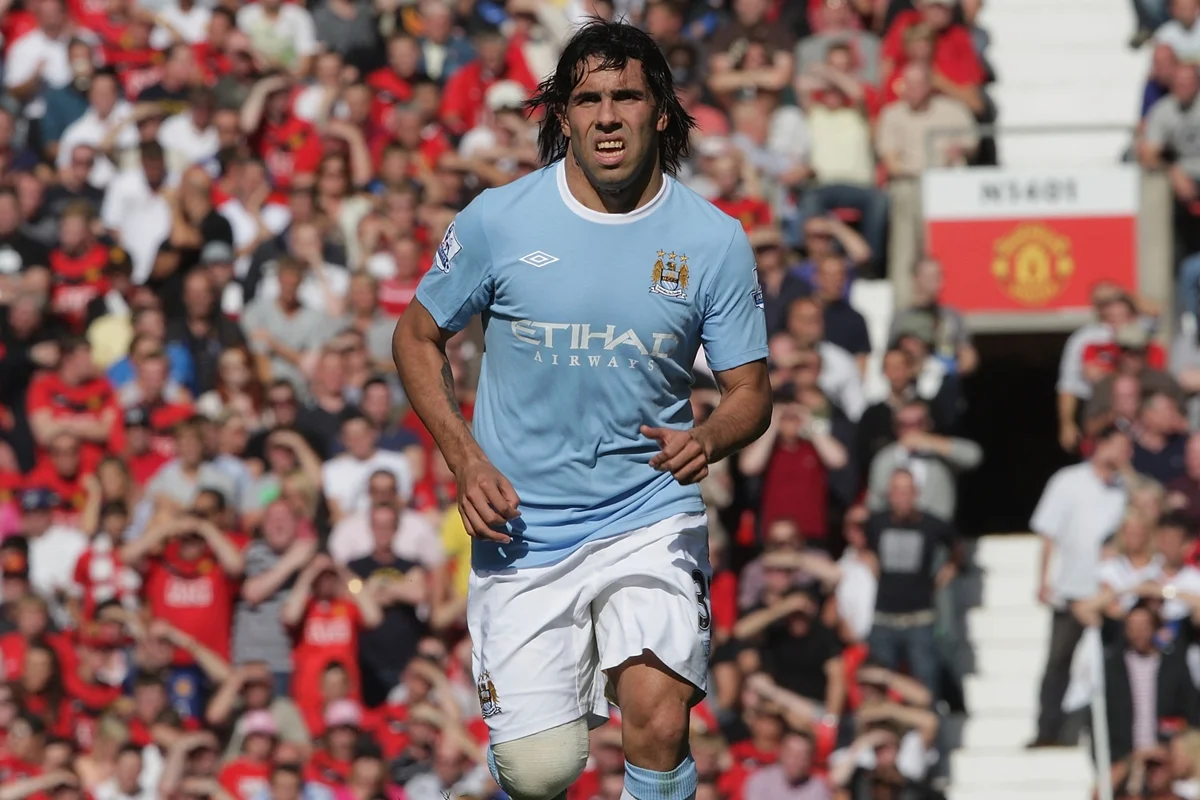 Tévez foi ao City após duas temporadas pelo United Tévez foi ao City após duas temporadas pelo United