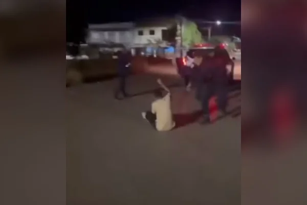 Imagem colorida, Jovem tem traumatismo craniano após ser golpeado com cassetete por GCM - Metrópoles