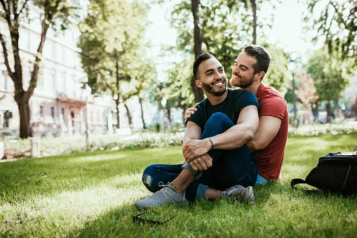 Agora vai! 3 simpatias famosas do TikTok para atrair amor