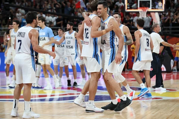Argentina e Espanha vencem e duelam na final do Mundial de Basquete