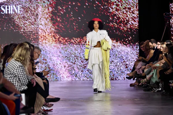 Negra li na passarela do Metrópoles Catwalk - Metrópoles