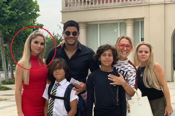 Sobrinha pede perdão à ex-mulher de Hulk: “Não mando no coração”