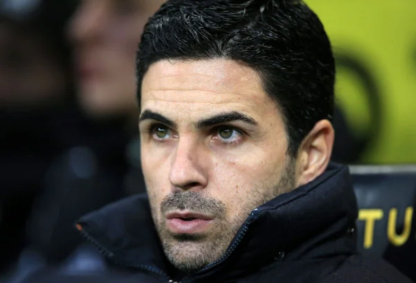Técnico do Arsenal testa positivo para Covid pela segunda vez