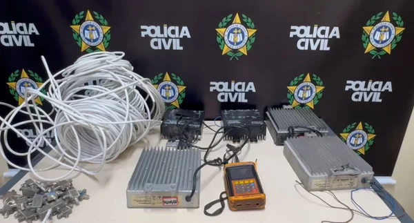 Polícia Civil desmantela "gatonet" criado pelo CV no Rio de Janeiro