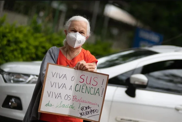 Covid: com alto risco de transmissão, Rio prorroga restrições até 30/8