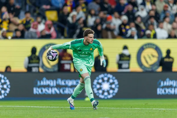 Na pré-lista do Brasil, goleiro Bento falha e adia título do Al-Nassr