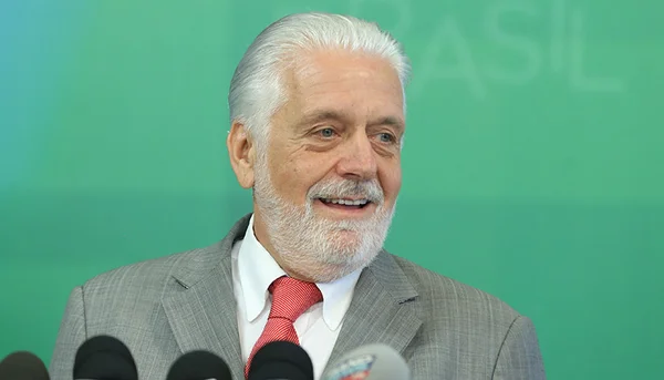 Lula cita Jaques Wagner e Pimentel como alternativas para 2018