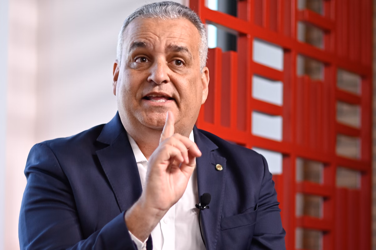 Entrevista-com-o-deputado-Alfredo-Gaspar-relator-da-CPMI-do-INSS-no-estudio-do-Metropoles-12 CPMI vai investigar dinheiro de fraude ao INSS no exterior