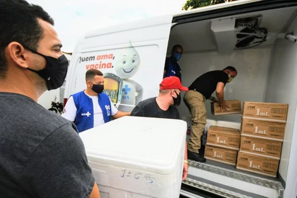 Segurança de doses da vacina na Paraíba preocupa autoridades