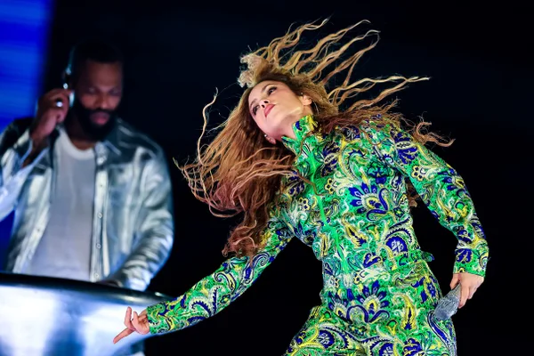 Shakira em Copacabana - Metrópoles