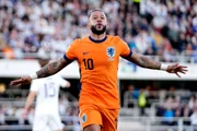Atacante é o maior artilheiro da seleção da Holanda.