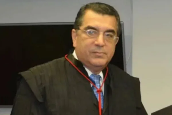 desembargador federal Alcides Martins Ribeiro Filho