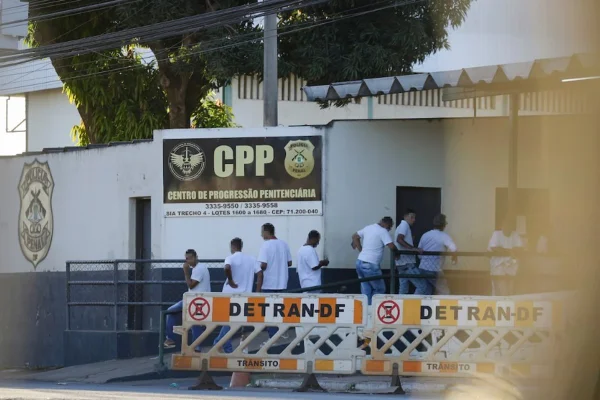 Custodiados e CPP - Metrópoles