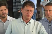 Tarcísio: após fogo em trem, Trivia pode perder concessão se não cumprir contrato