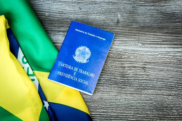 Câmara rejeita destaques e reforma trabalhista segue para o Senado