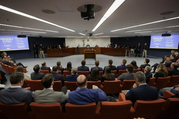 O julgamento do ex-presidente Jair Bolsonaro (PL) e de mais sete aliados - Metrópoles