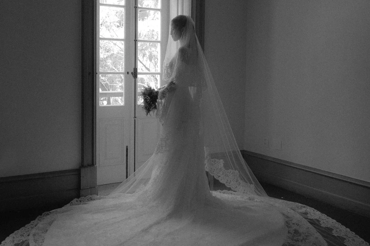 Giulia Be durante casamento com Conor Kennedy Giulia Be durante casamento com Conor Kennedy