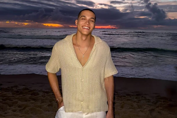 Yago Campos e Ryan Silveira estavam inconscientes em uma piscina na Grécia quando foram encontrados. O influenciador não sobreviveu - Metrópoles
