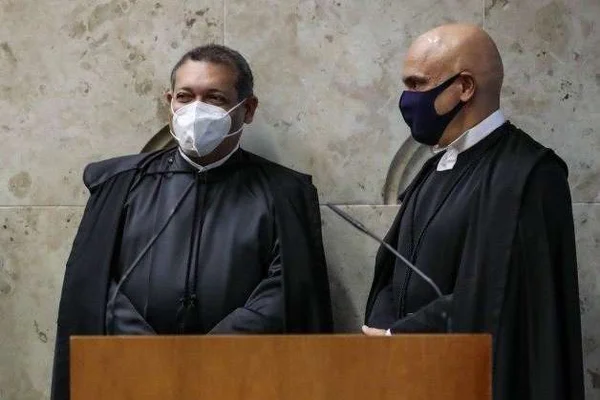 Levado ao STF por Bolsonaro, Kassio critica presidente e presta solidariedade a Alexandre