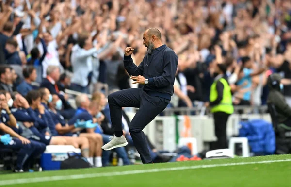 Premier League: sem Kane, Tottenham carimba faixa do campeão City