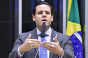 Deputado Rodrigo Valadares (União-SE) foi o relator do PL da Anistia na CCJ da Câmara