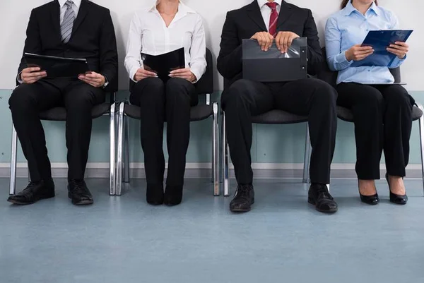 Grupo Projeção abre 23 vagas de emprego com salário de até R$ 8 mil