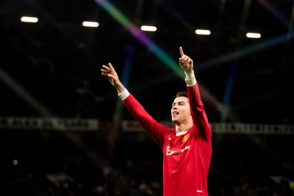 Em dia de recorde e hat-trick, Ronaldo tem resenha com Tom Brady