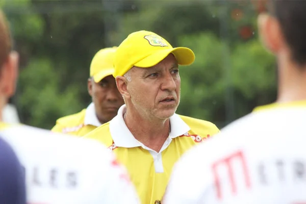 Marcio Fernandes, técnico do Brasiliense
