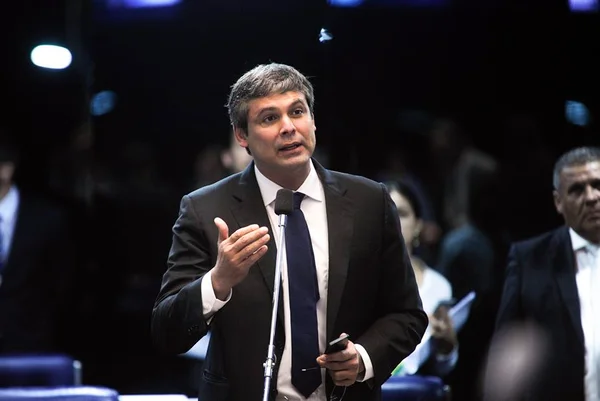 Ministro Edson Fachin arquiva inquérito contra Lindbergh na Lava Jato