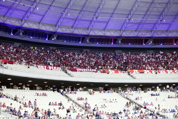 Torcida do Flamengo no Estádio Castelão
