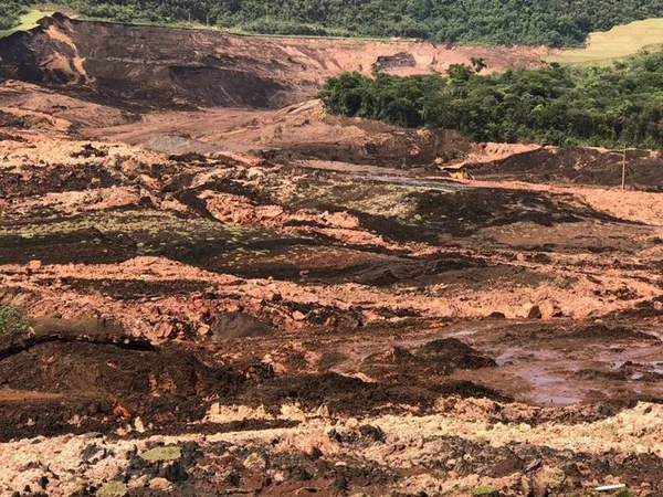 Vale divulga lista com 400 desaparecidos após rompimento da barragem