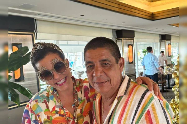 Narcisa canta sucessos de Zeca Pagodinho e deixa sambista sem graça