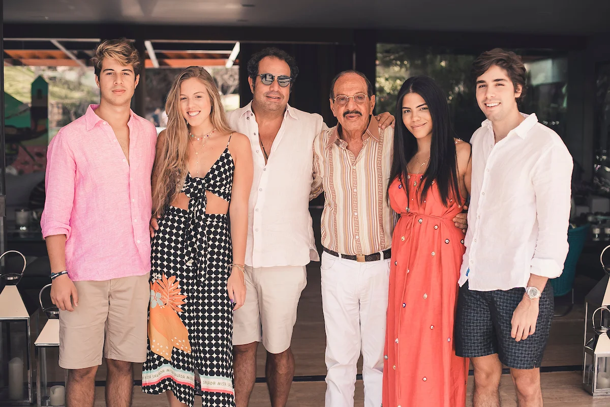 Gilberto Salomão Neto, Maria Valentina, Márcio, Gilberto, Maria Victória e Marcos Salomão Gilberto Salomão Neto, Maria Valentina, Márcio, Gilberto, Maria Victória e Marcos Salomão