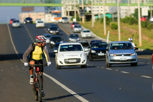 Detran-DF lança campanha em proteção aos ciclistas