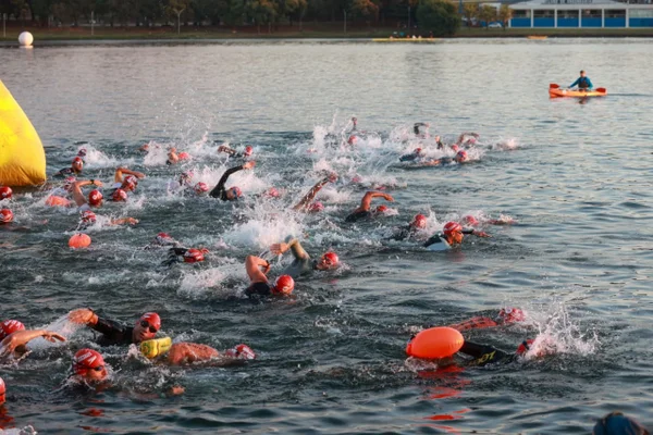Metrópoles Endurance: confira a largada do Triatlo Sprint