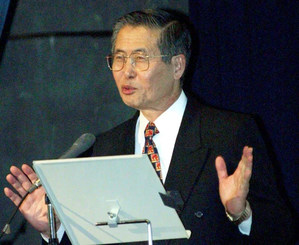 Imagem colorida mostra Alberto Fujimori - Metrópoles