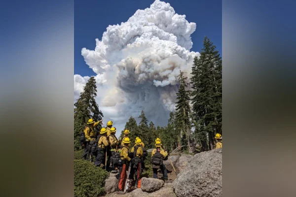 Tempestades de fogo atingem a costa oeste americana