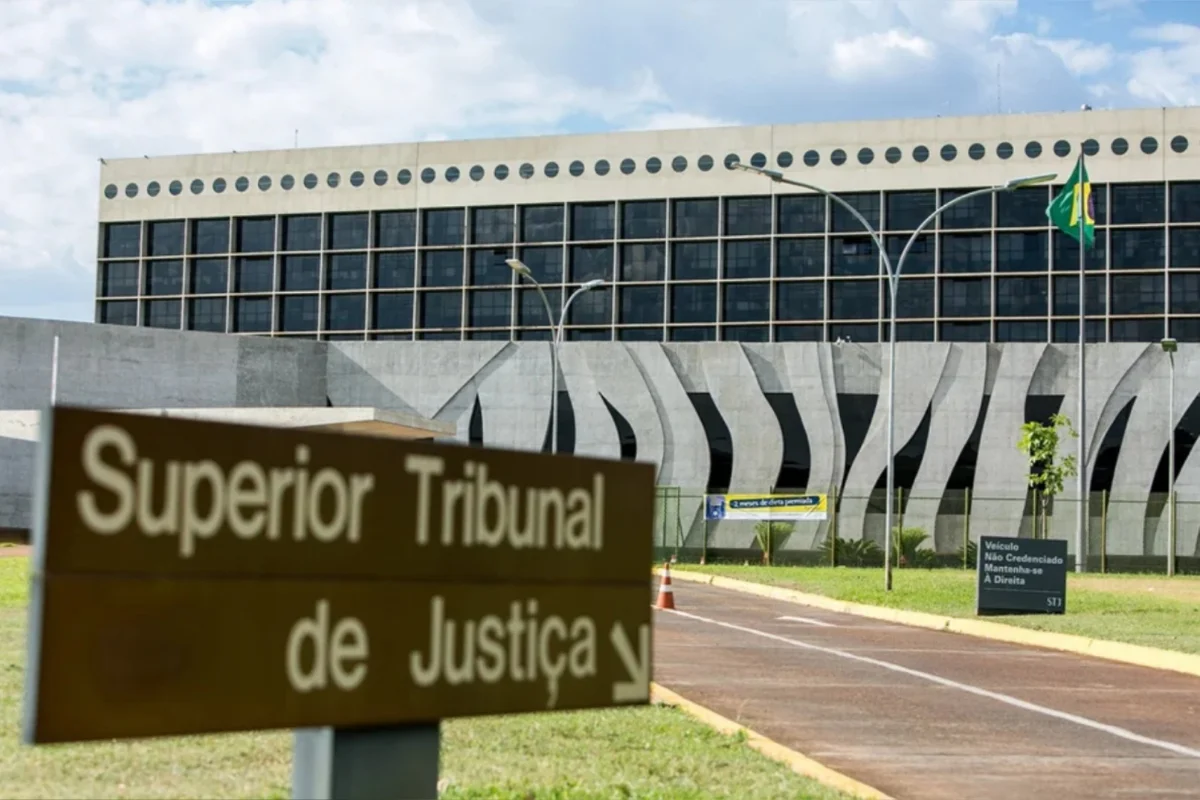 STJ suspende condenação e dá aval a ex-prefeito de Macaé para eleição - imagem 1 STJ suspende condenação e dá aval a ex-prefeito de Macaé para eleição - imagem 1