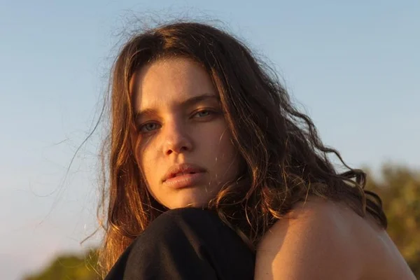 Bruna Linzmeyer surge dentro de jacaré e fãs surtam: “Aflito”