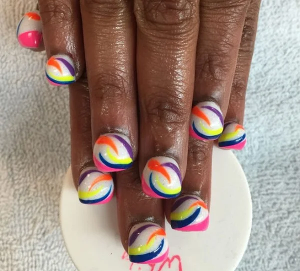 Esta moda pega? Unha de bola é a nova sensação do nail arts